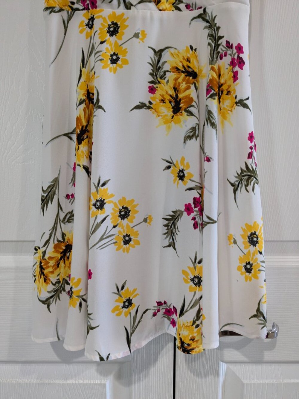 Express Women's Surplice Fit and Flare Floral Mini Cami Dress, White Yellow, XS - Picture 5 of 14